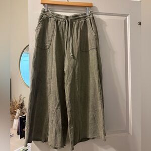 Easel Wide-Leg Cropped Pants- Women’s